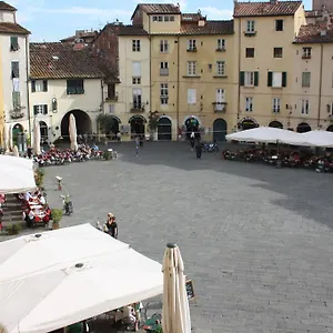 Micheli Anfiteatro Square Pensión